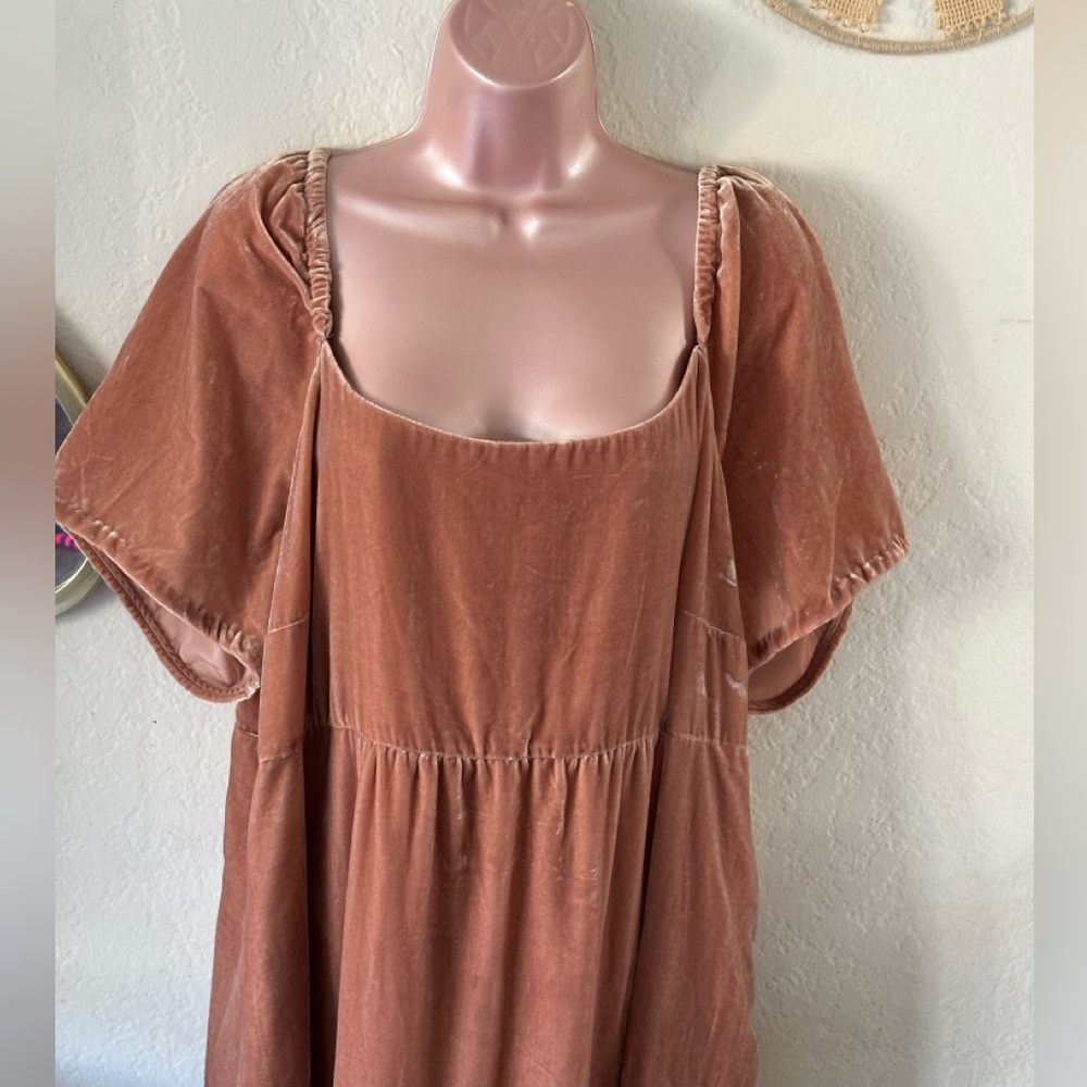 Anthropologie velvet dress - Picture 8 of 8
